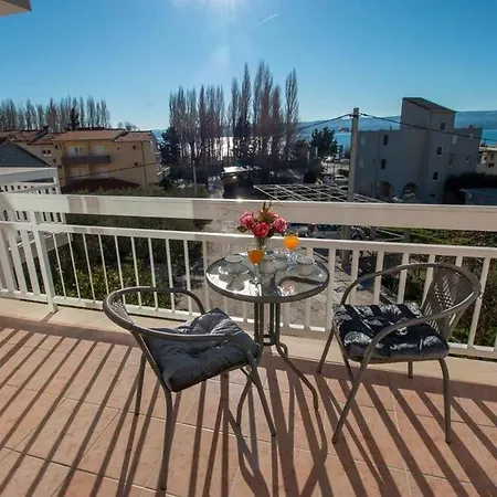 Apartments By The Sea Duce, Omis - 7576 Apartment Duce